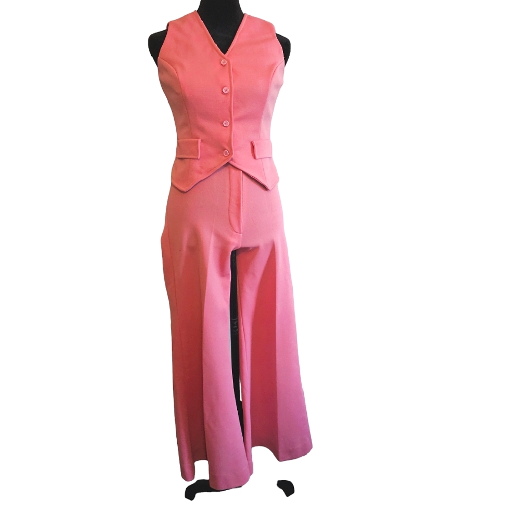 Vintage 70s Pink Taffy 2Piece Pantsuit Bellbottoms - Picture 2 of 16
